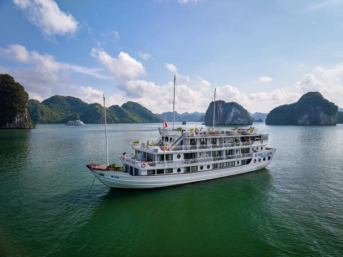 4-star Hera Classic Boutique Cruise - Image 1