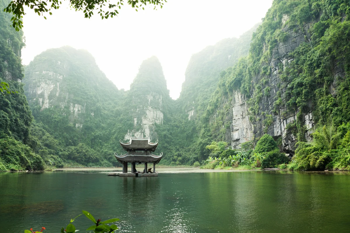 Best Viewpoints in Ninh Binh (2026 Guide): 15+ Must-See Scenic Spots