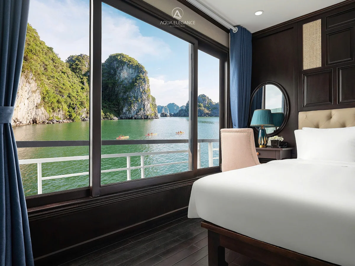 Take a cruise through Ha Long Bay with Bong Hostel