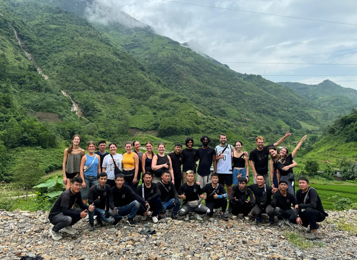 Getting the Bus to Ha Giang After Tet