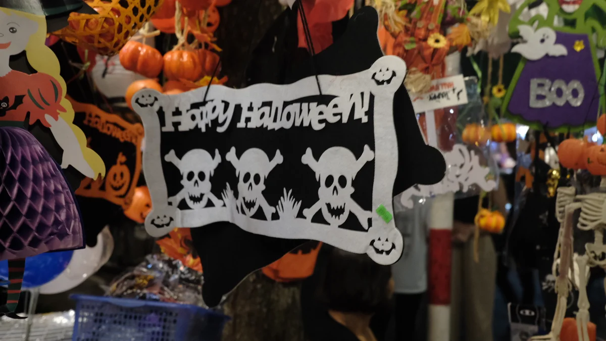 Hanging Halloween decorations