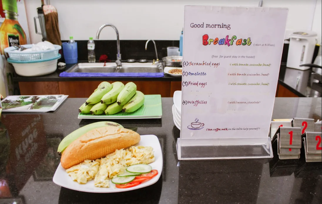 breakfast at bong ha giang hostel