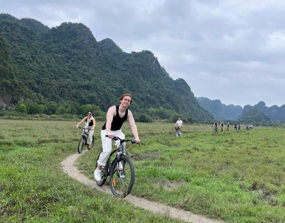 Viet Hai village on cat ba island