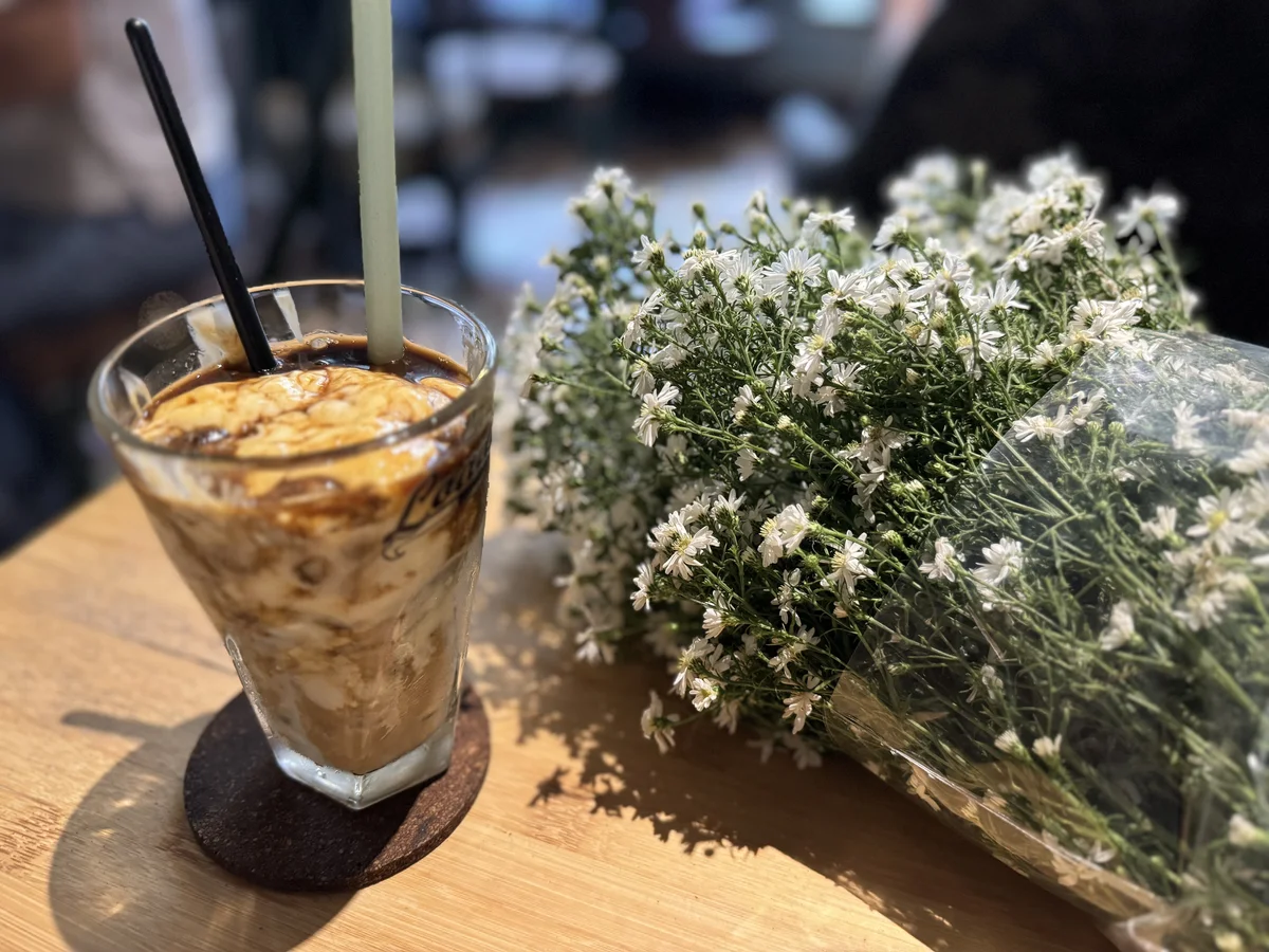 Yogurt Coffee and flowers