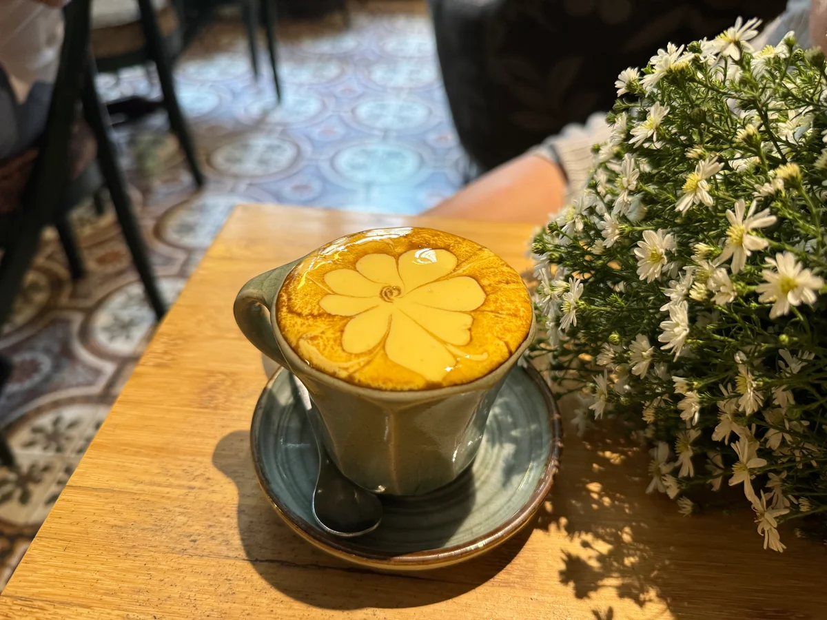 try local dishes in hanoi