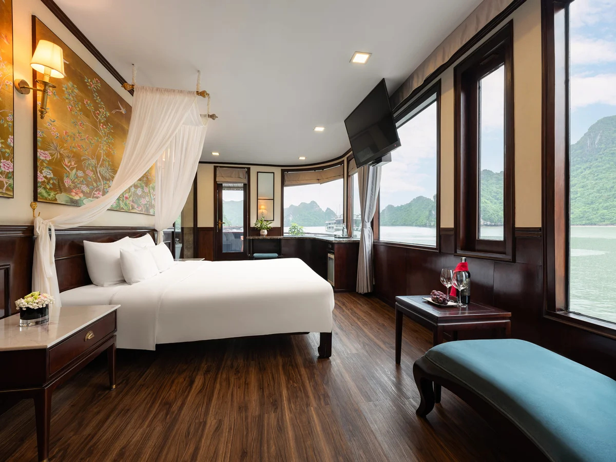 Cruise ship room, with a view of the water from the window