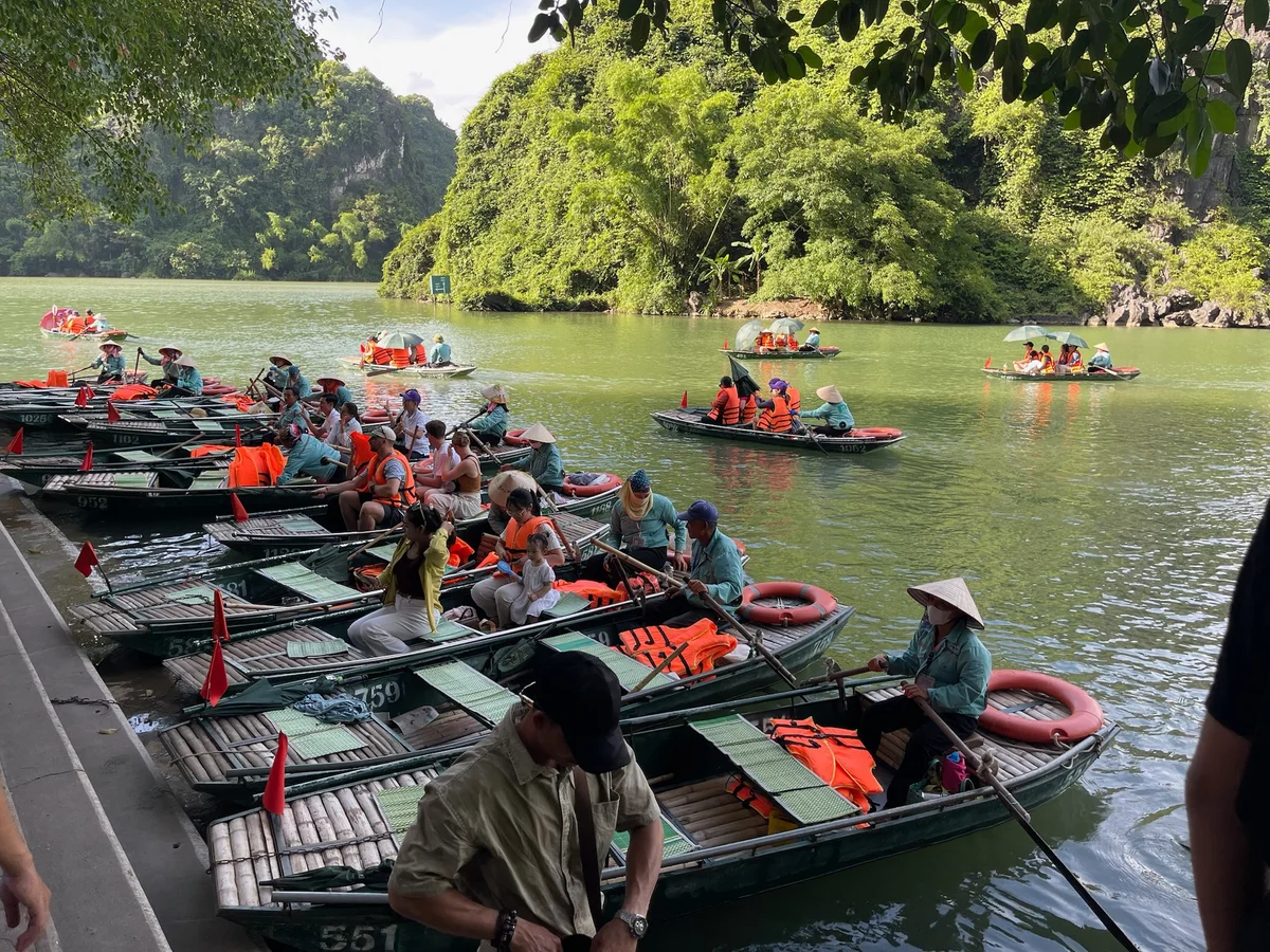 Sampan boats on the Trang An river