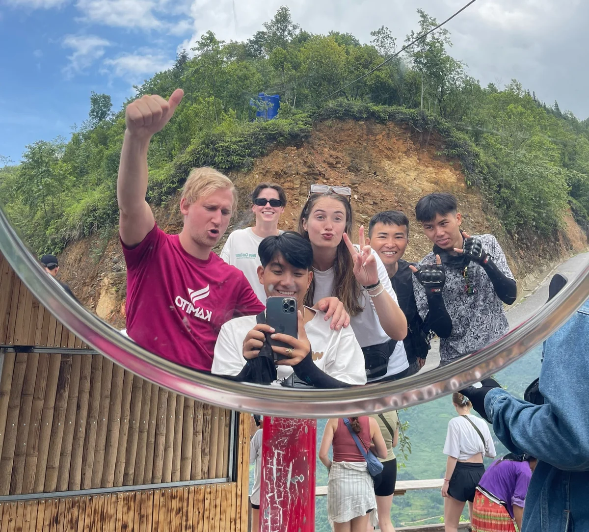 Choose Bong Hostel to see Culture on the Ha Gi