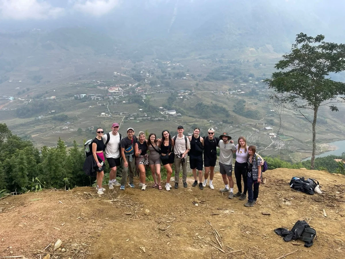 Bong Hostel group photo trekking in Sapa