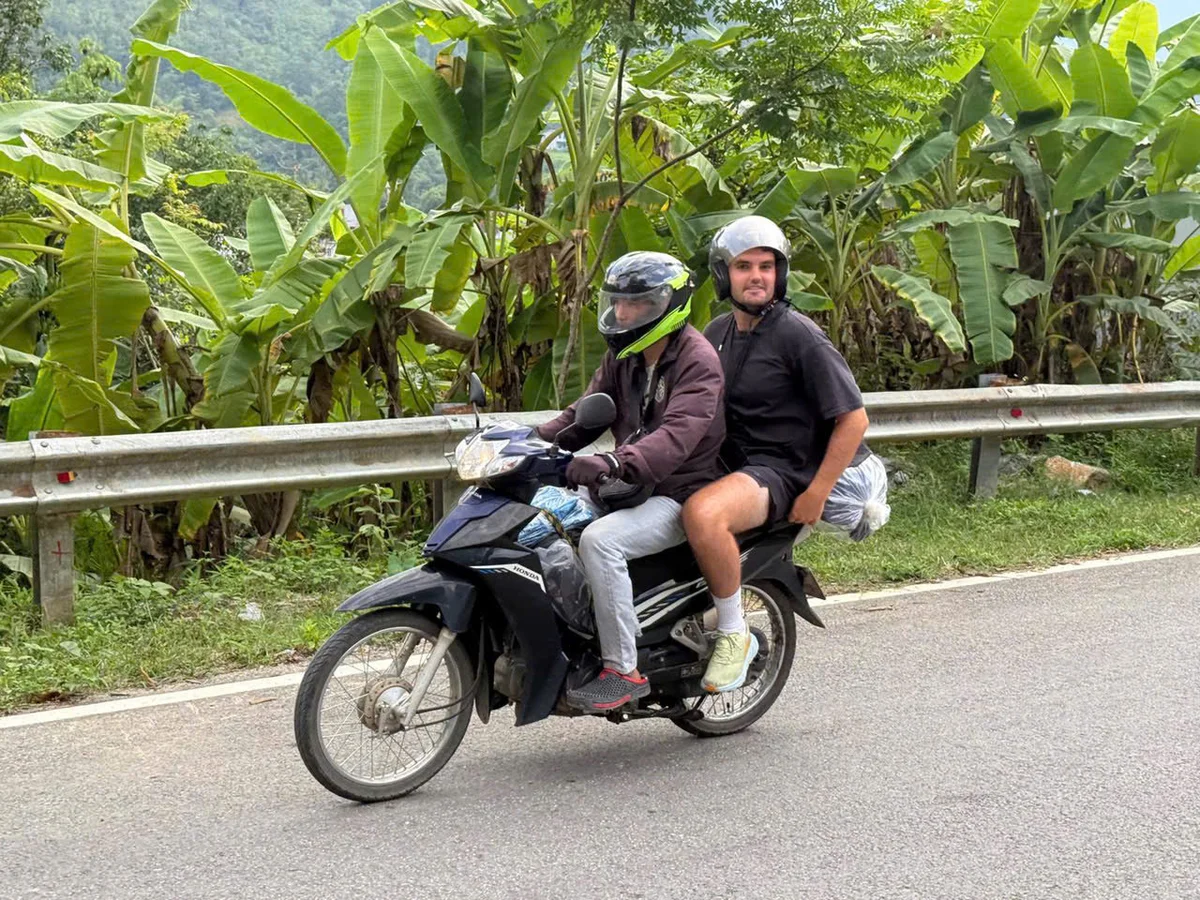 Guest and Ha Giang Loop Easy Rider driving together