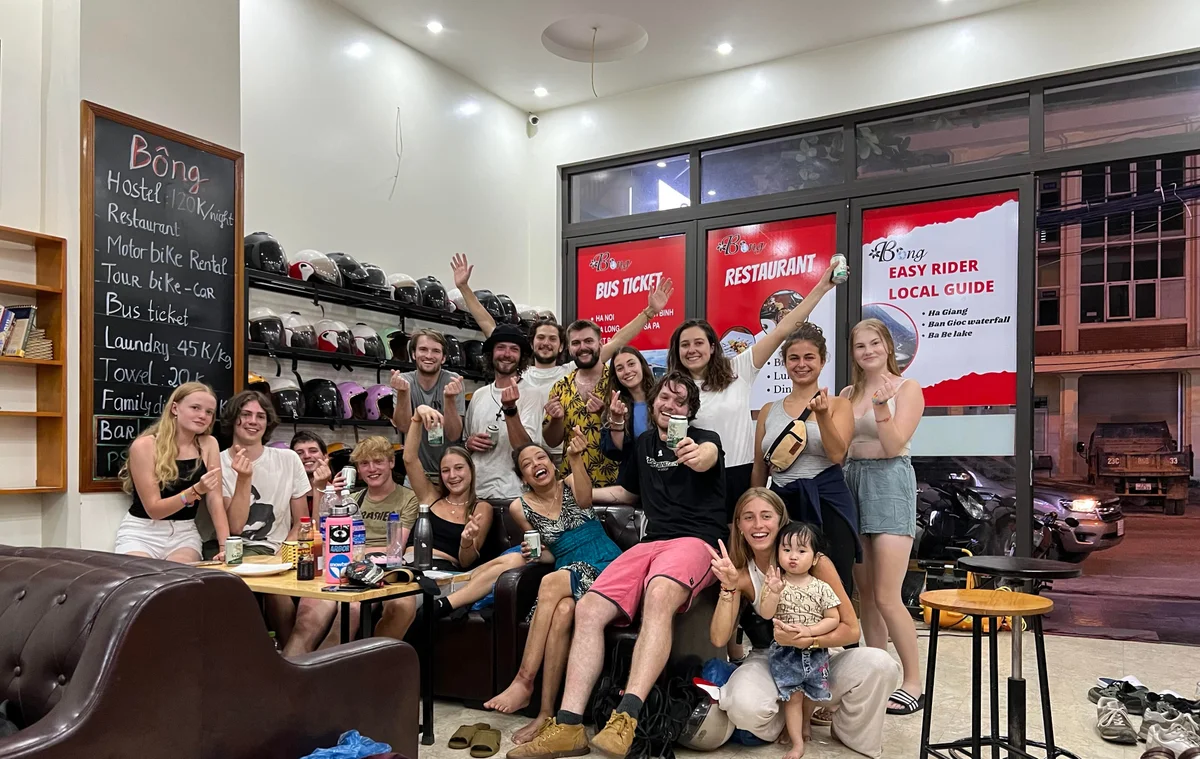 EVeryone happy to stay at Bong Ha Giang Hostel