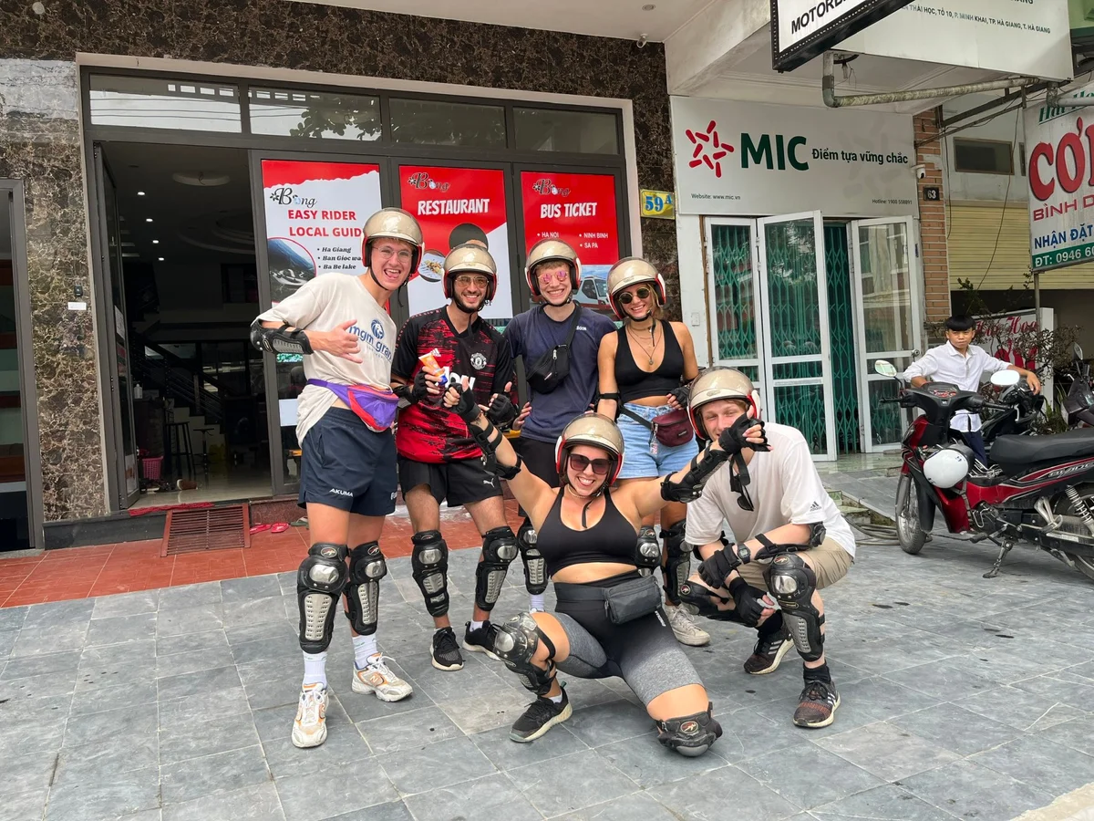 A tour is ready to depart from Bong Ha Giang Hostel