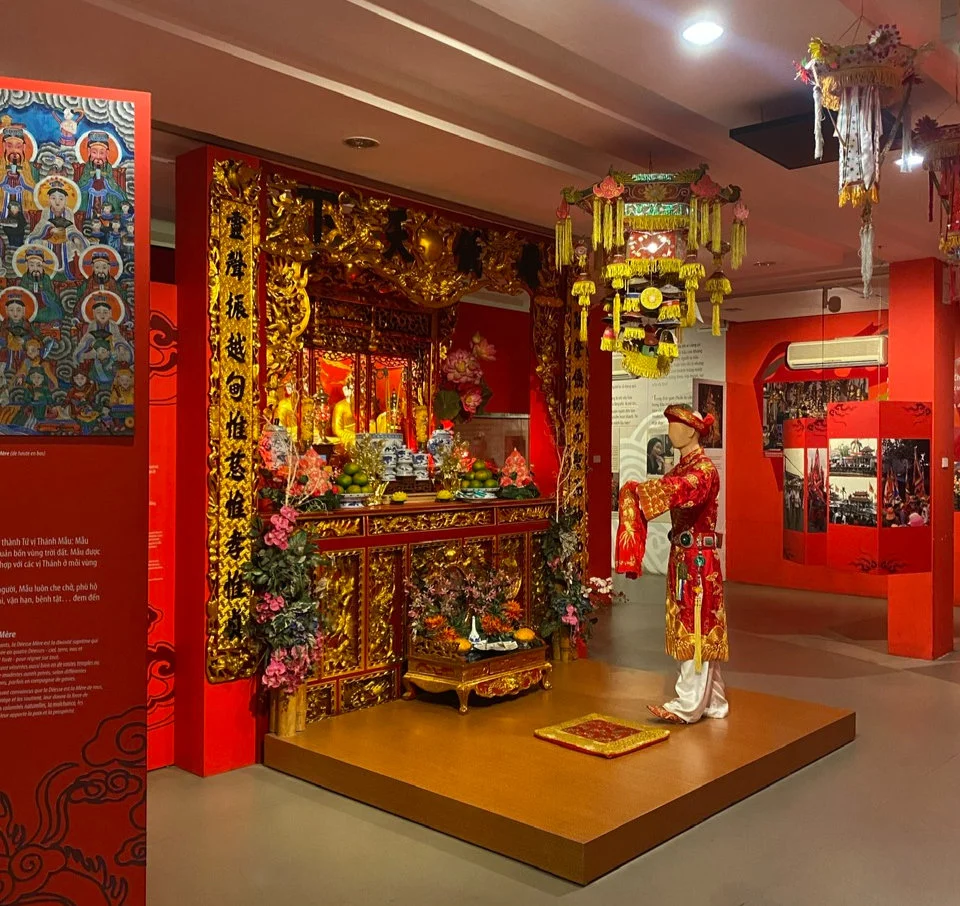 Red decor of a museum exhibit