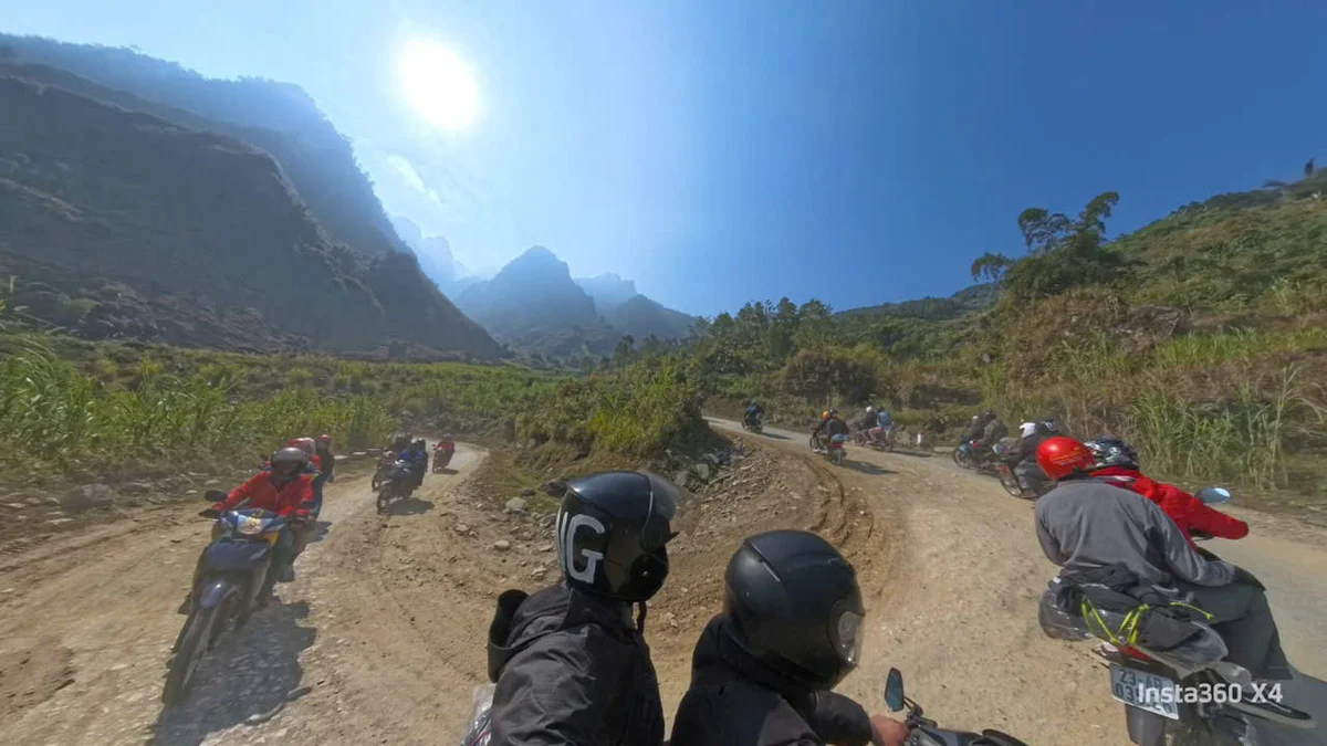 Do an easy rider Ha Giang Loop tour with Bong Hostel this February