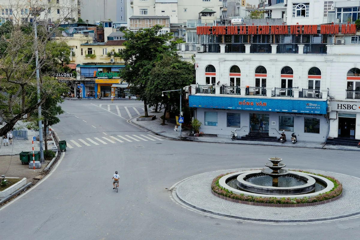 empty hanoi old quarter