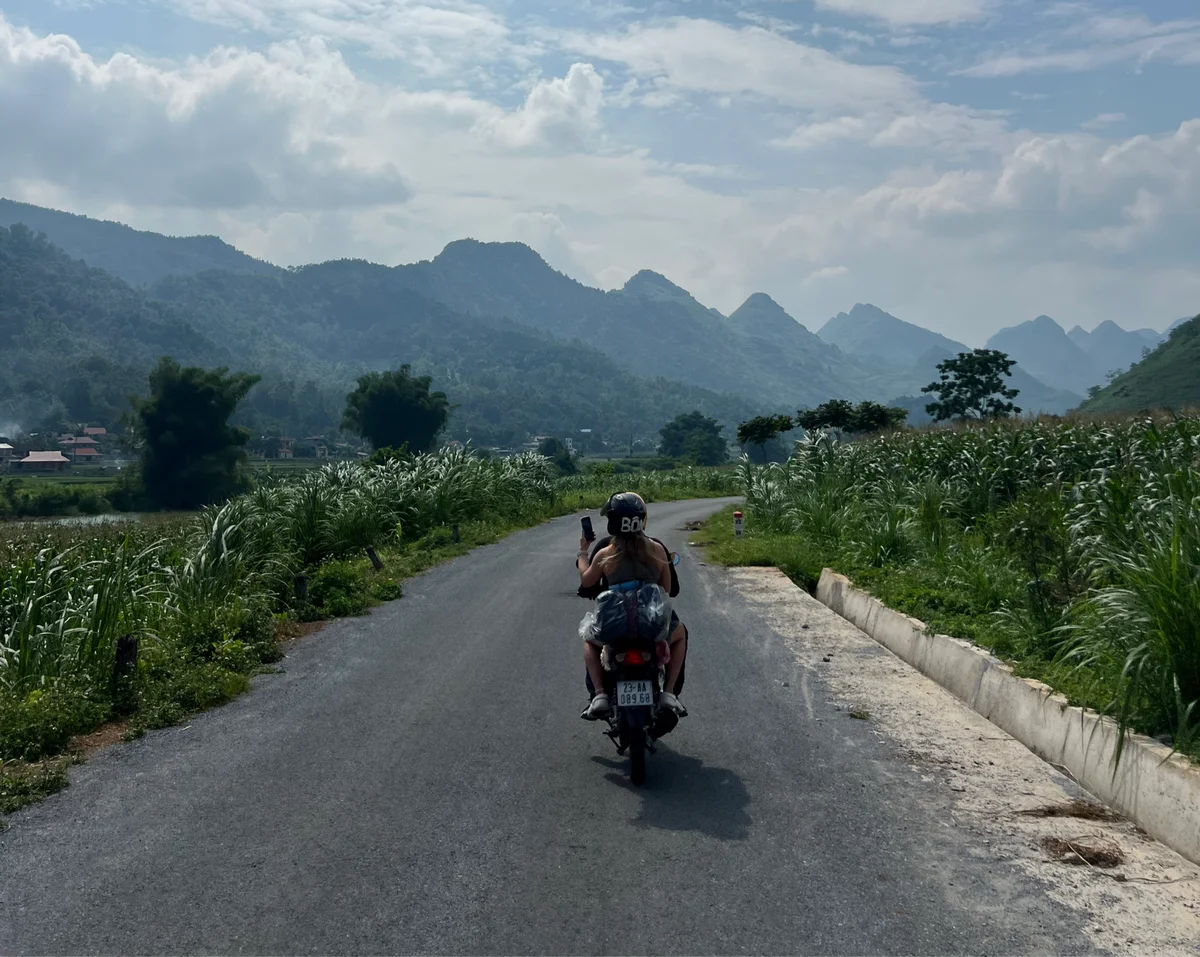 Alternative ways to navigate the Ha Giang Loop without a license