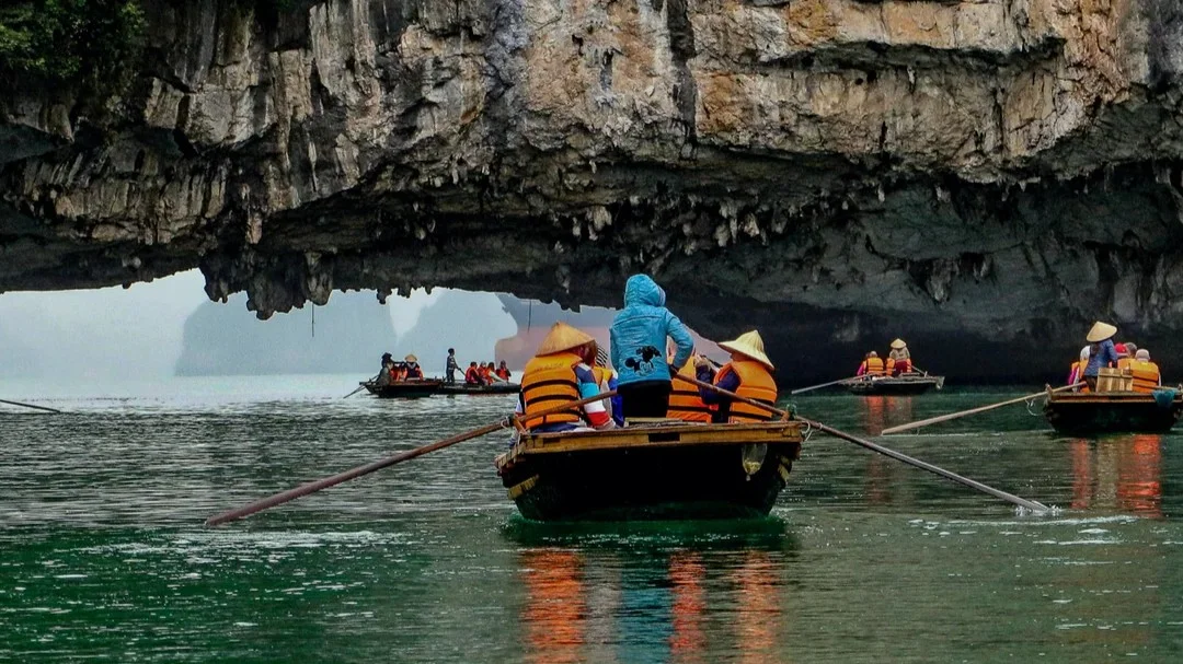 Day 6: HA LONG - HA NOI  (Breakfast and Lunch)